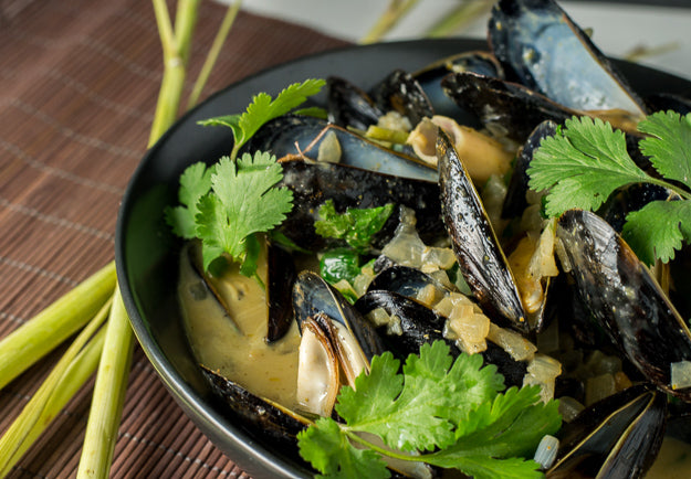 Saha Green Curry Mussels