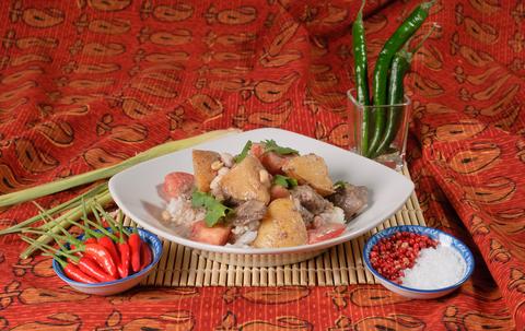 Slow Cooker Massaman Lamb Curry